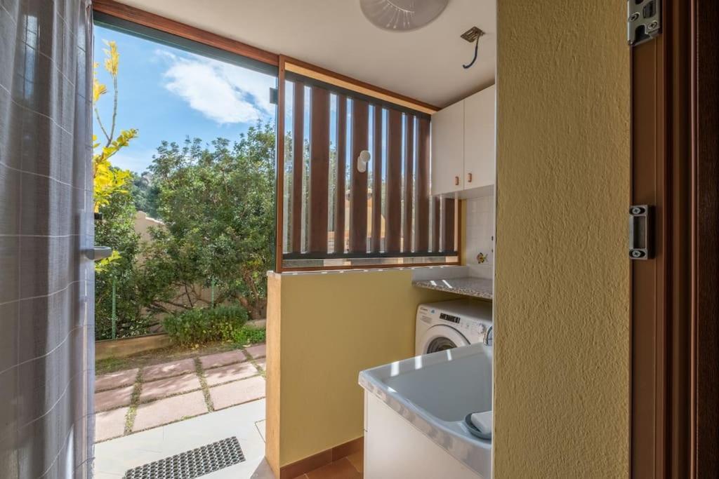 Sea View- 5 Minutes From The Beach Garden, Wi-Fi, Bbq Costa Rei Bagian luar foto